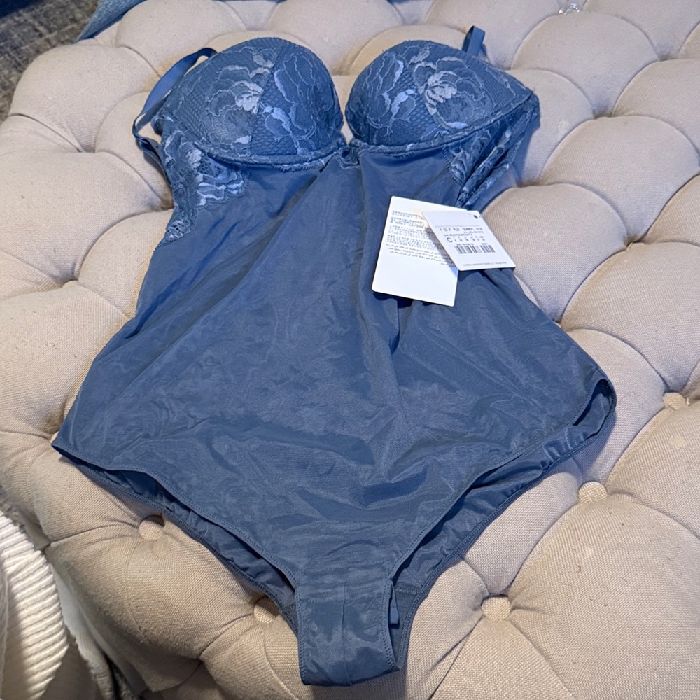 La Perla Midnight Blue Lace Slip - Picture 5 of 6